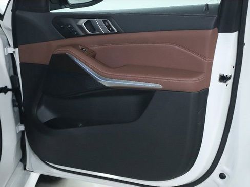 Certified 2022 BMW X5 xDrive45e w/ M Sport Package image 37