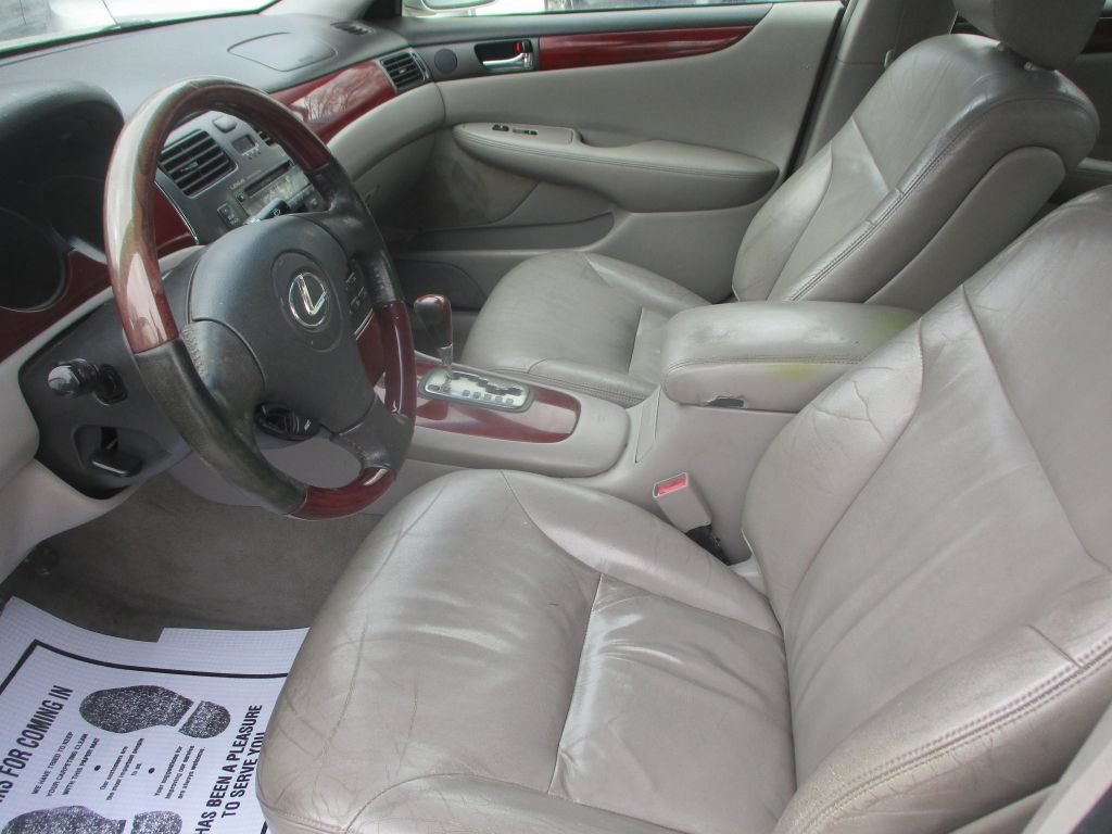 Used 2003 Lexus ES 330 FWD image 13