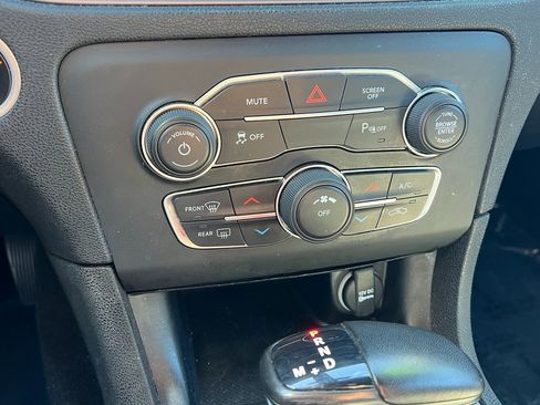 Certified 2023 Dodge Charger SXT image 29
