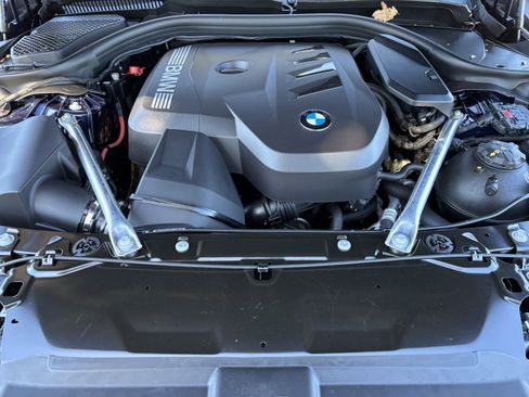 Certified 2025 BMW 530i xDrive w/ M Sport Package image 36