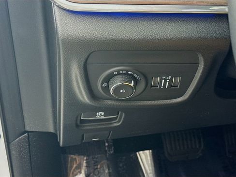 New 2025 Jeep Grand Cherokee Summit w/ Obsidian Package image 10