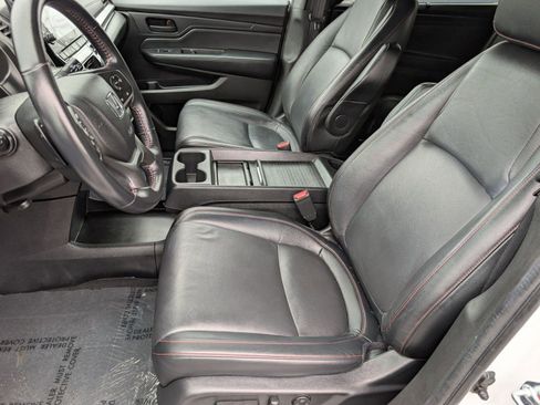 Used 2024 Honda Odyssey Sport image 5