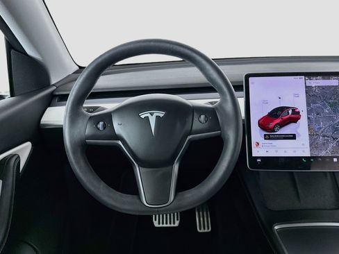 Used 2022 Tesla Model Y Long Range AWD/4WD image 17