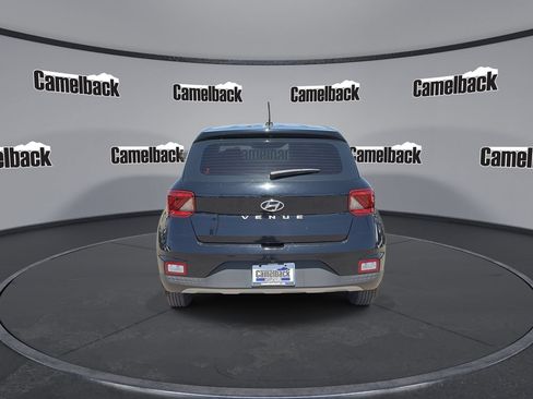 Used 2023 Hyundai Venue SE FWD image 6