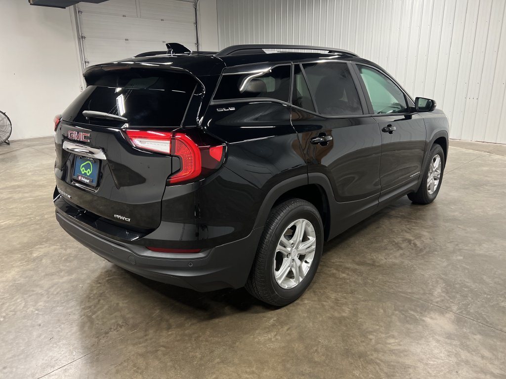 Certified 2023 GMC Terrain SLE w/ Driver Convenience Package AWD/4WD image 9