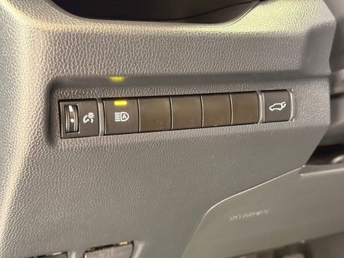 Used 2023 Toyota RAV4 XLE w/ Convenience Package image 27