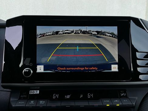 Used 2025 Toyota Camry SE image 31