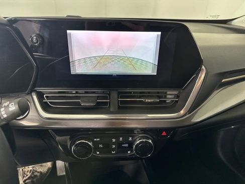 Used 2025 Chevrolet Trax ACTIV w/ Driver Confidence Package image 28