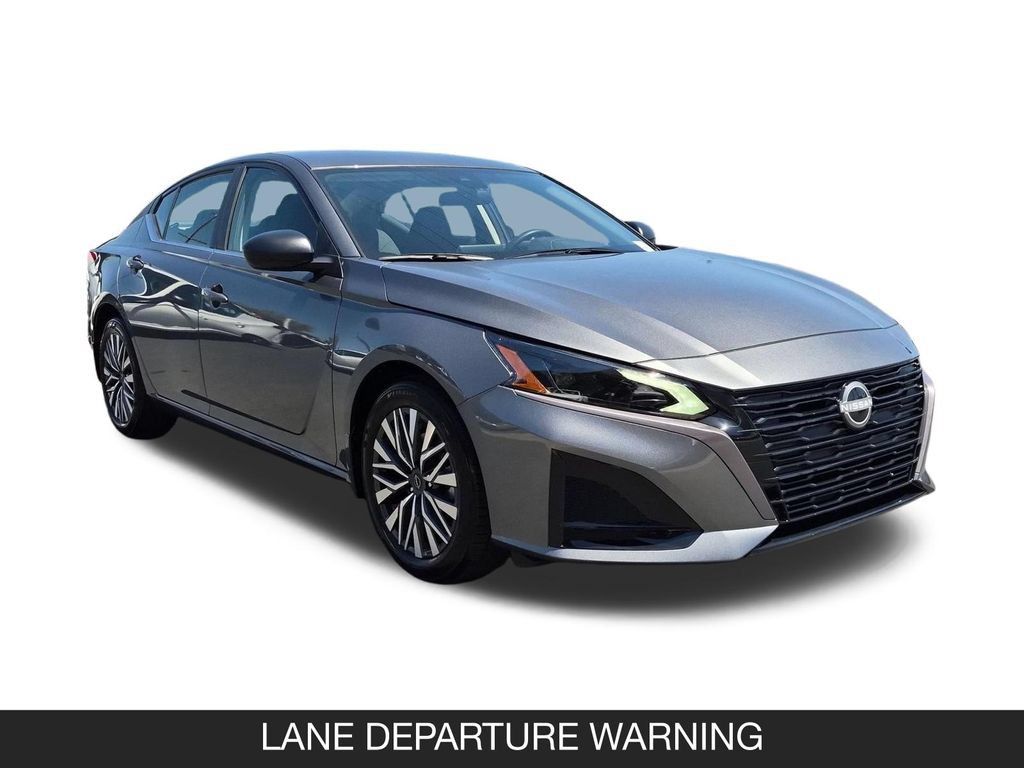 New 2026 Nissan Altima 2.5 SV FWD image 2