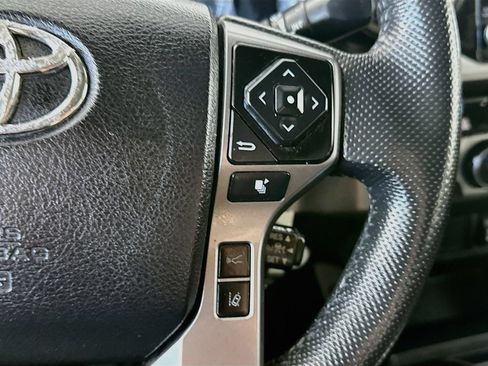 Used 2021 Toyota Tacoma SR5 AWD/4WD image 26
