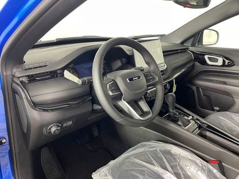 New 2026 Jeep Compass Latitude image 2