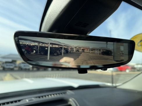 Used 2023 GMC Sierra 2500 Denali w/ Denali Ultimate Package image 17