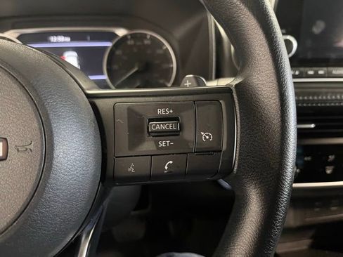 Used 2023 Nissan Rogue S image 26