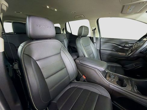 Used 2022 GMC Acadia Denali w/ Denali Technology Package image 32