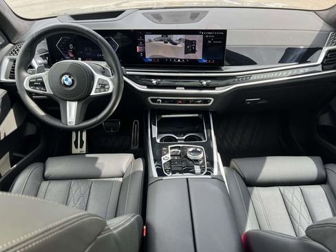 Used 2024 BMW X7 xDrive40i w/ Executive Package AWD/4WD image 16