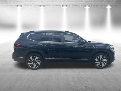 Used 2024 Volkswagen Atlas SEL AWD/4WD image 6