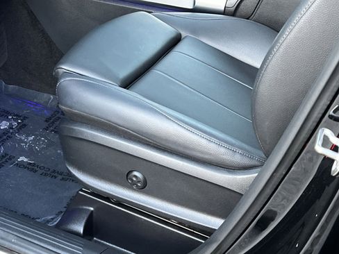 Certified 2021 Mercedes-Benz GLB 250 GLB 250 image 12