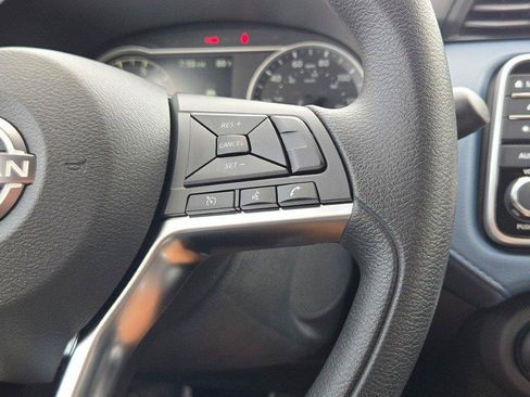 Used 2025 Nissan Versa SV FWD image 25