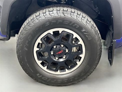 Used 2024 Toyota Tacoma TRD Off-Road image 26