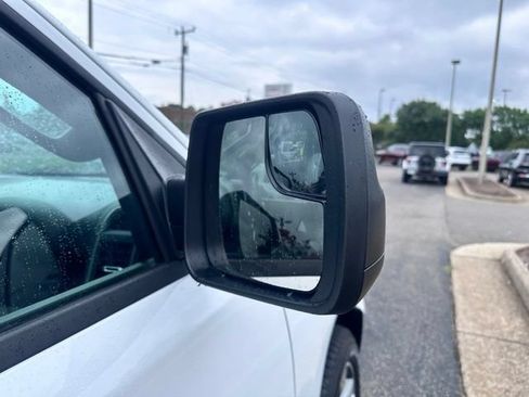 New 2026 RAM 1500 Express AWD/4WD image 11