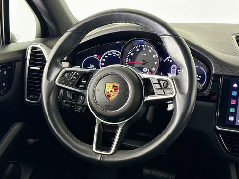 Used 2023 Porsche Cayenne image 23
