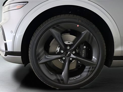 New 2026 Genesis GV70 2.5T Sport Prestige image 3