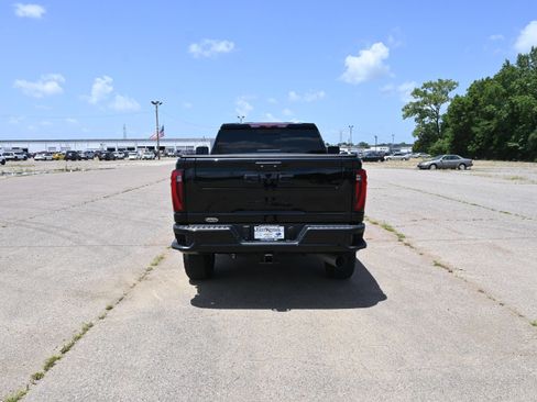 Used 2024 GMC Sierra 2500 Denali w/ Denali Reserve Package AWD/4WD image 16
