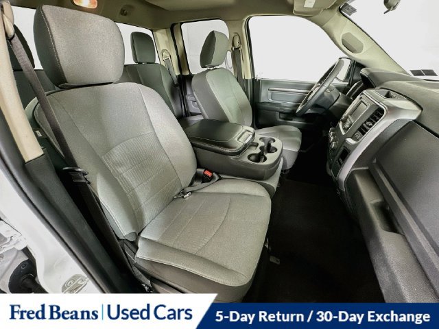 Used 2024 RAM 1500 Classic SLT AWD/4WD image 28