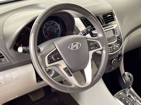 Used 2014 Hyundai Accent SE FWD image 16