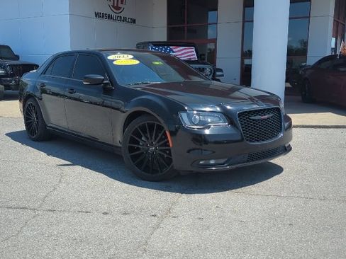 Certified 2023 Chrysler 300 S RWD image 3
