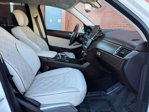 Used 2018 Mercedes-Benz GLS 550 4MATIC image 21
