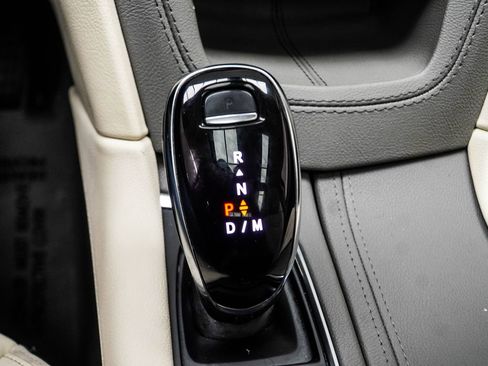 Used 2024 Cadillac XT6 Premium Luxury w/ LPO, Floor Liner Package AWD/4WD image 18