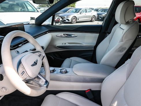 Used 2025 Genesis Electrified GV70 Advanced image 20
