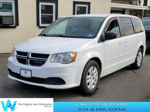 Used 2015 Dodge Grand Caravan SE w/ Quick Order Package 29E SE image 3