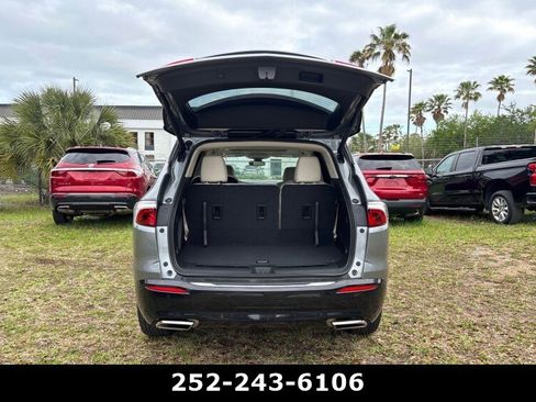 Used 2023 Buick Enclave Essence w/ Experience Buick Package image 10