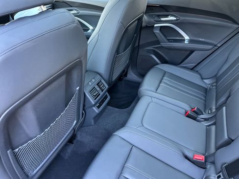 Used 2025 Audi Q5 Premium w/ Convenience Package AWD/4WD image 4