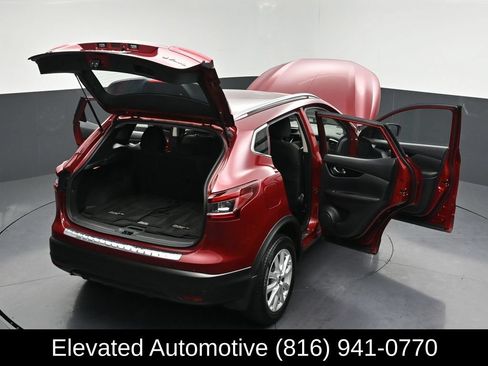 Used 2021 Nissan Rogue Sport SV AWD/4WD image 34