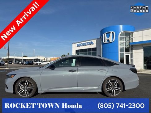 Used 2022 Honda Accord Sport image 2