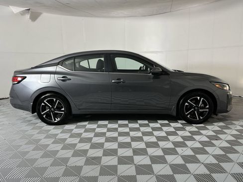 Certified 2025 Nissan Sentra SV FWD image 9