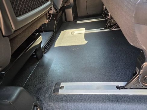 Used 2020 Mercedes-Benz Metris Passenger image 33