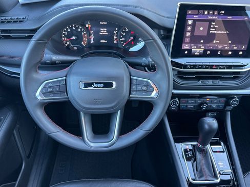 Used 2024 Jeep Compass Trailhawk image 15