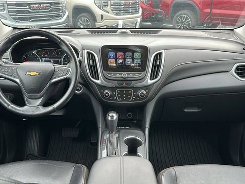Used 2018 Chevrolet Equinox Premier image 10