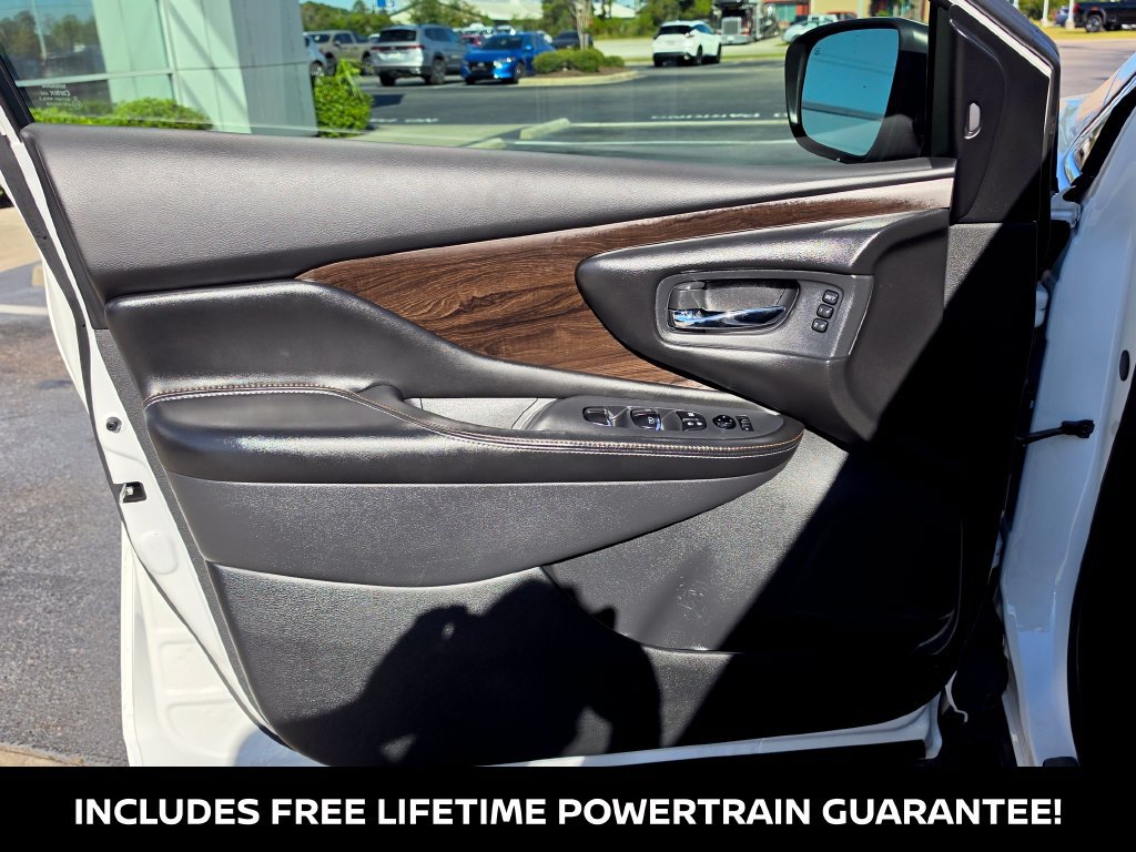 Certified 2023 Nissan Murano Platinum w/ Cargo Package FWD image 18