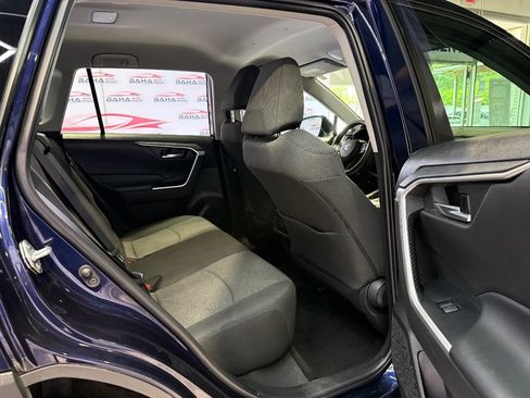 Used 2022 Toyota RAV4 XLE image 42