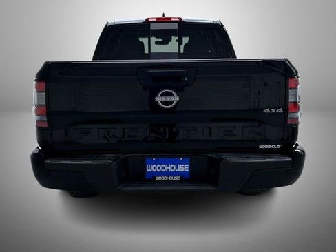 Certified 2025 Nissan Frontier SV AWD/4WD image 6