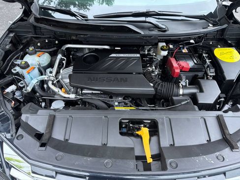 Used 2025 Nissan Rogue SV w/ SV Premium Package FWD image 26