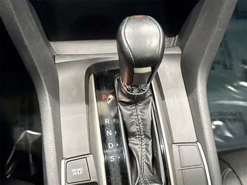 Used 2018 Honda Civic Sport Touring image 17