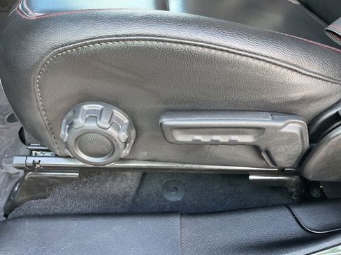 Used 2023 Jeep Gladiator Rubicon w/ Cold Weather Group image 16