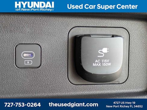 Certified 2024 Hyundai Santa Fe Limited AWD/4WD image 17
