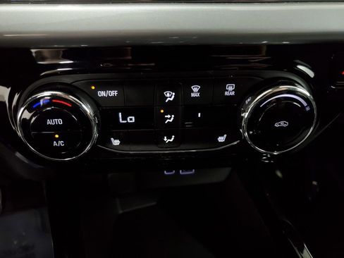 Used 2024 Chevrolet Trax LT w/ Driver Confidence Package image 16